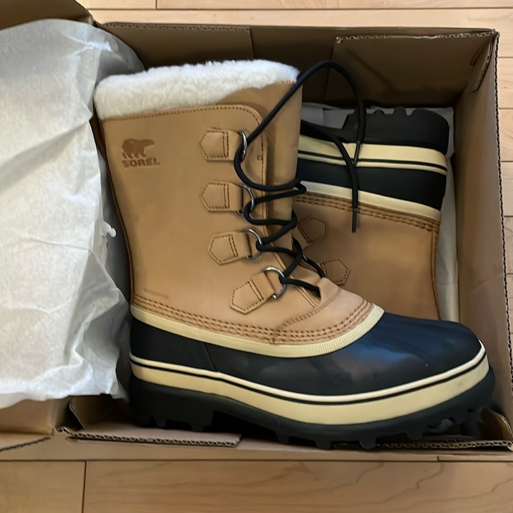 Sorel Caribou WP size 9